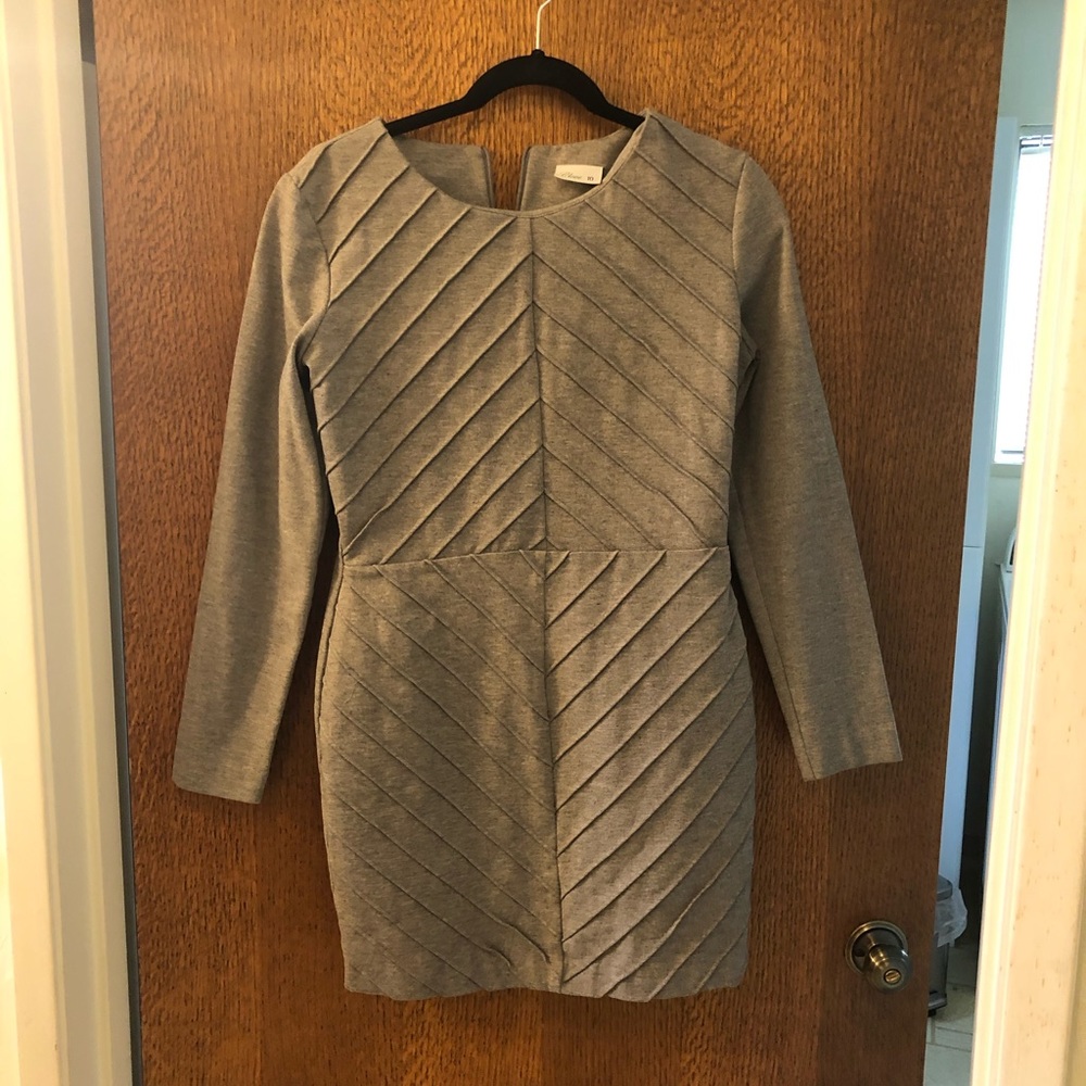 Grey mini long sleeve dress